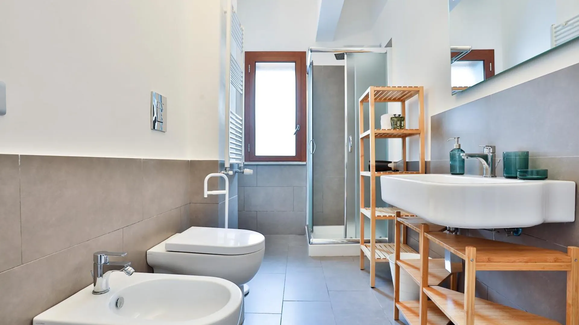 Casa Chiara - Materdei & Salvator Rosa Metro Apt Naples Apartment