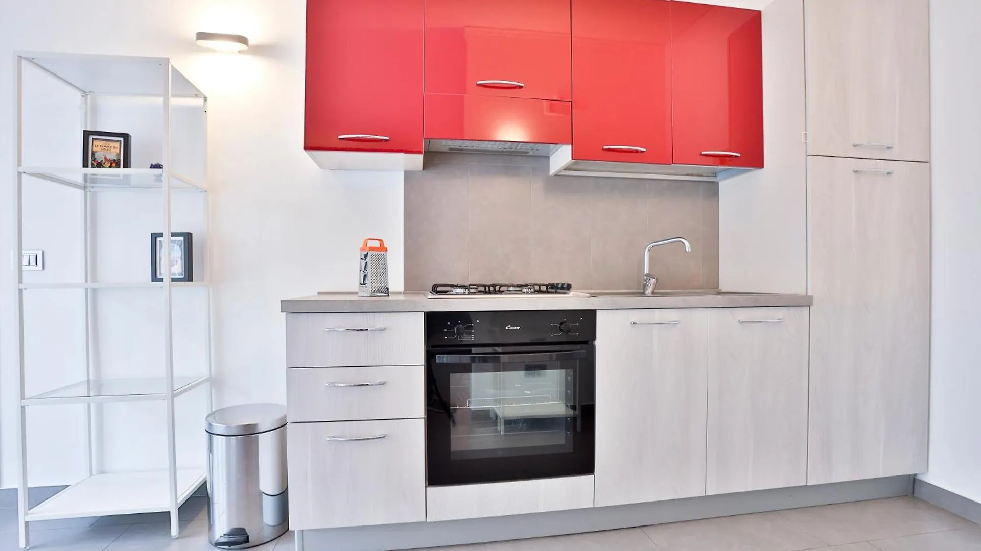 Apartment Casa Chiara - Materdei & Salvator Rosa Metro Apt Naples